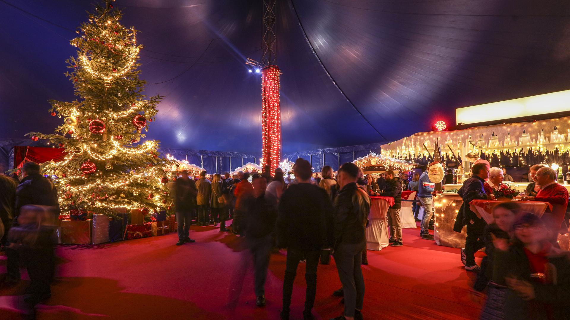 Jetzt schon Tickets sichern: Vom 22. Dezember 2022 bis 8. Januar 2023 öffnet der Karlsruher Weihnachtscircus seine Pforten.