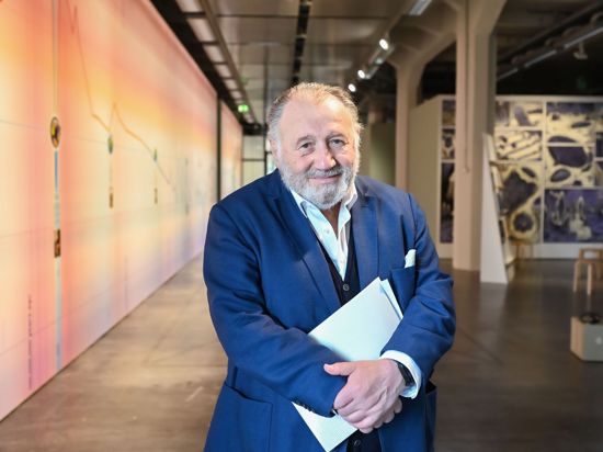 Vor dem letzten von 24 Amtsjahren steht Peter Weibel als künstlerischer Vorstand des Karlsruher Zentrums für Kunst und Medien (ZKM). Für die verbleibenden zwölf Monate sind noch etliche Projekte geplant.