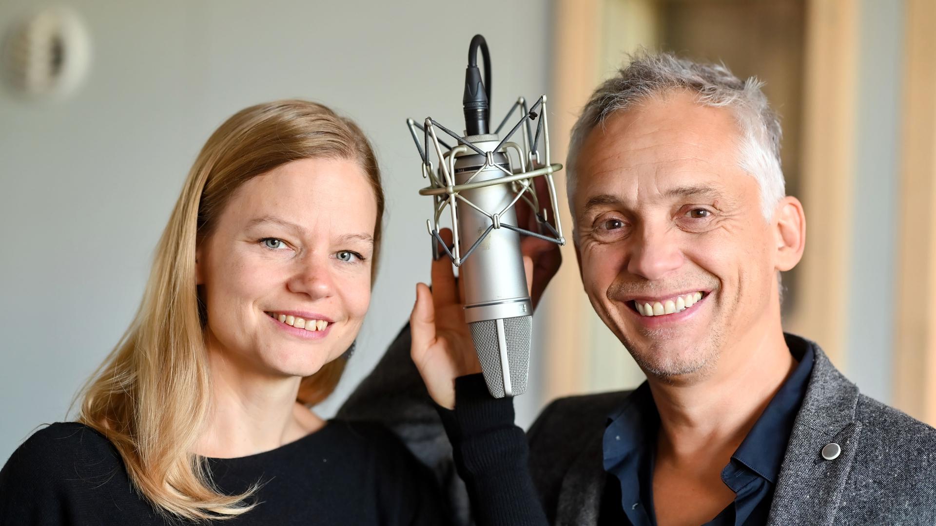 Tina Wieland und Andreas Köhler leiten das Synchronstudio „The Kitchen Germany“ in Karlsruhe. Ursprünglich kommen beide aus der Musik. 