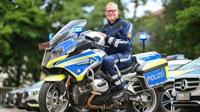 Hin und wieder ist Polizeidirektor Martin Plate, Leiter der Karlsruher Verkehrspolizei, auf dem Motorrad unterwegs. 