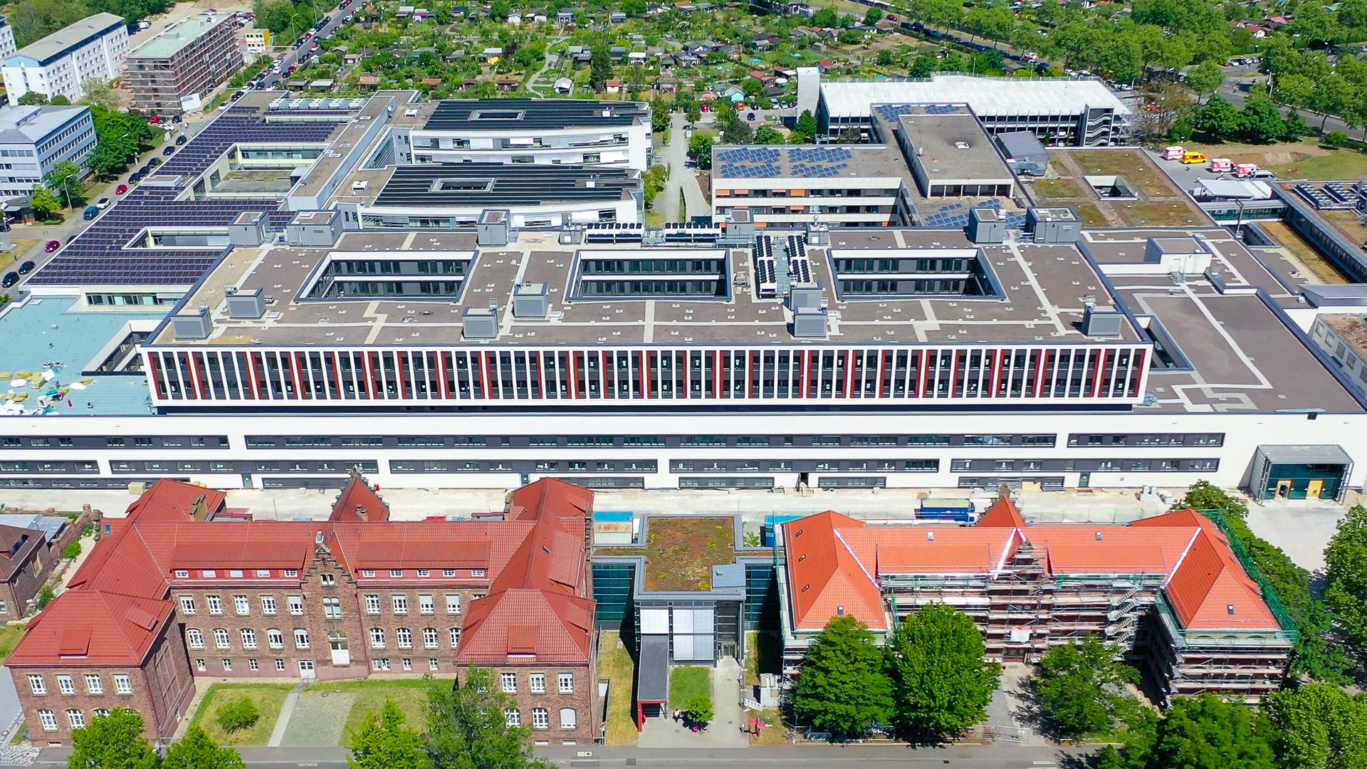 Als Faktor für Klimaveränderungen oft unterschätzt: Einrichtungen des Gesundheitswesens wie das Klinikum Karlsruhe haben oft große ökologische Fußabdrücke.