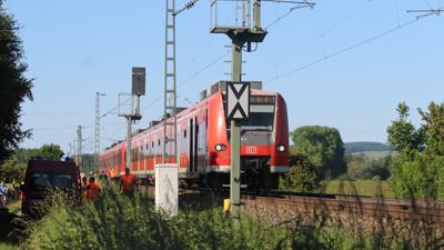 Die S-Bahn war am späten Dienstagnachmittag auf offener Strecke zwischen Weingarten und Karlsruhe stehen geblieben.