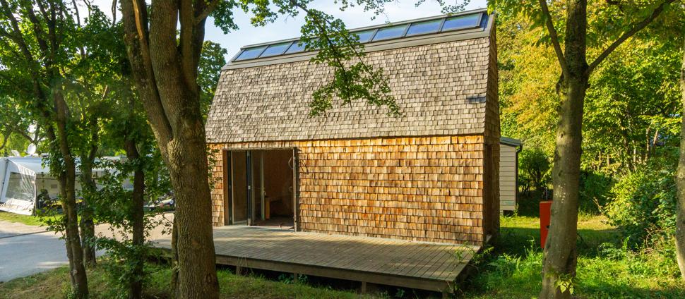 Das Tiny House auf dem Campingplatz in Durlach wurde von den Architekturstudentinnen Merve Simsek und Mena Ghaly entworfen. 