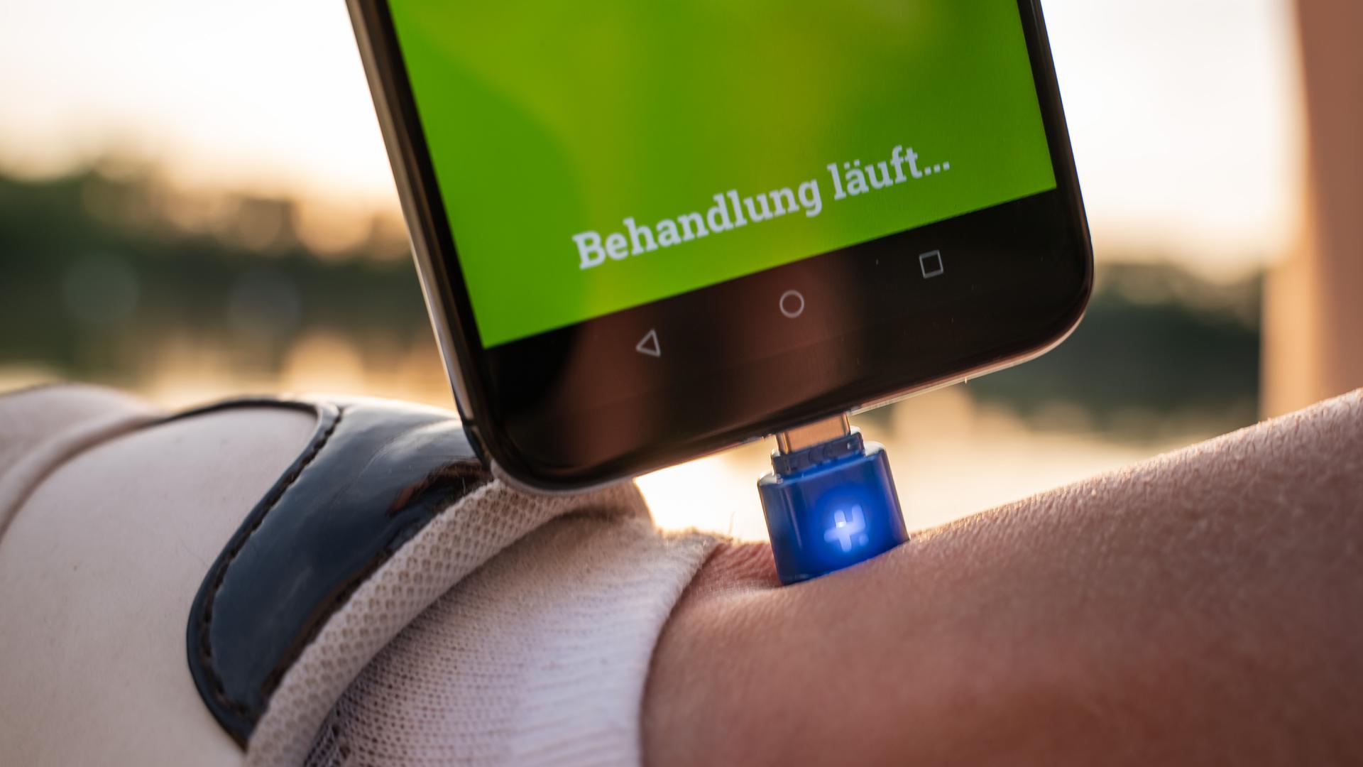Karlsruher Start-up auf Wachstumskurs: „Heat-it“-Miterfinder über die  zweite Generation des Anti-Stiche-Sticks