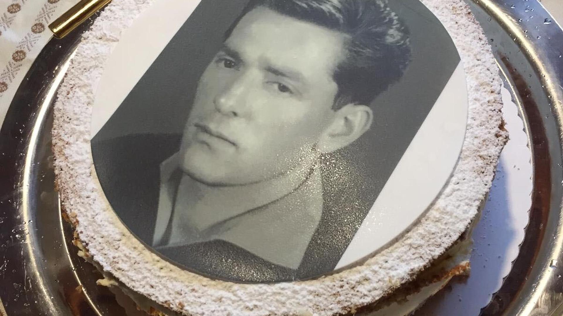 Rainer Obert feierte kürzlich noch mit der ganzen Verwandtschaft den 80. Geburtstag seines Vaters Theo. Die Torte zierte dessen Konterfei aus jungen Jahren.