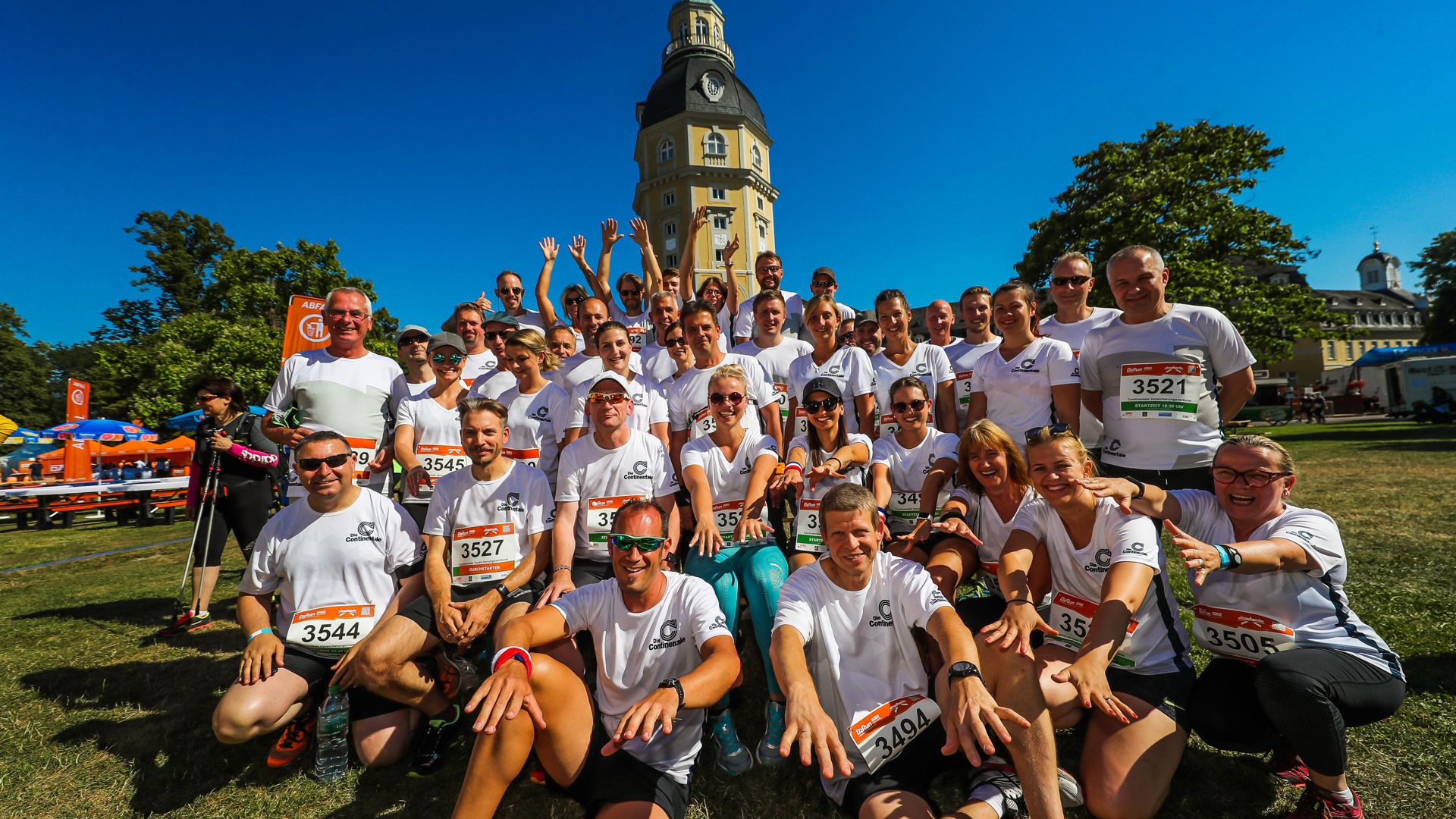 Bei dem rund 5,5 Kilometer langen Lauf geht es als Team gemeinsam an den Start. Anschließend wartet die After-Run-Party im Schlossgarten.