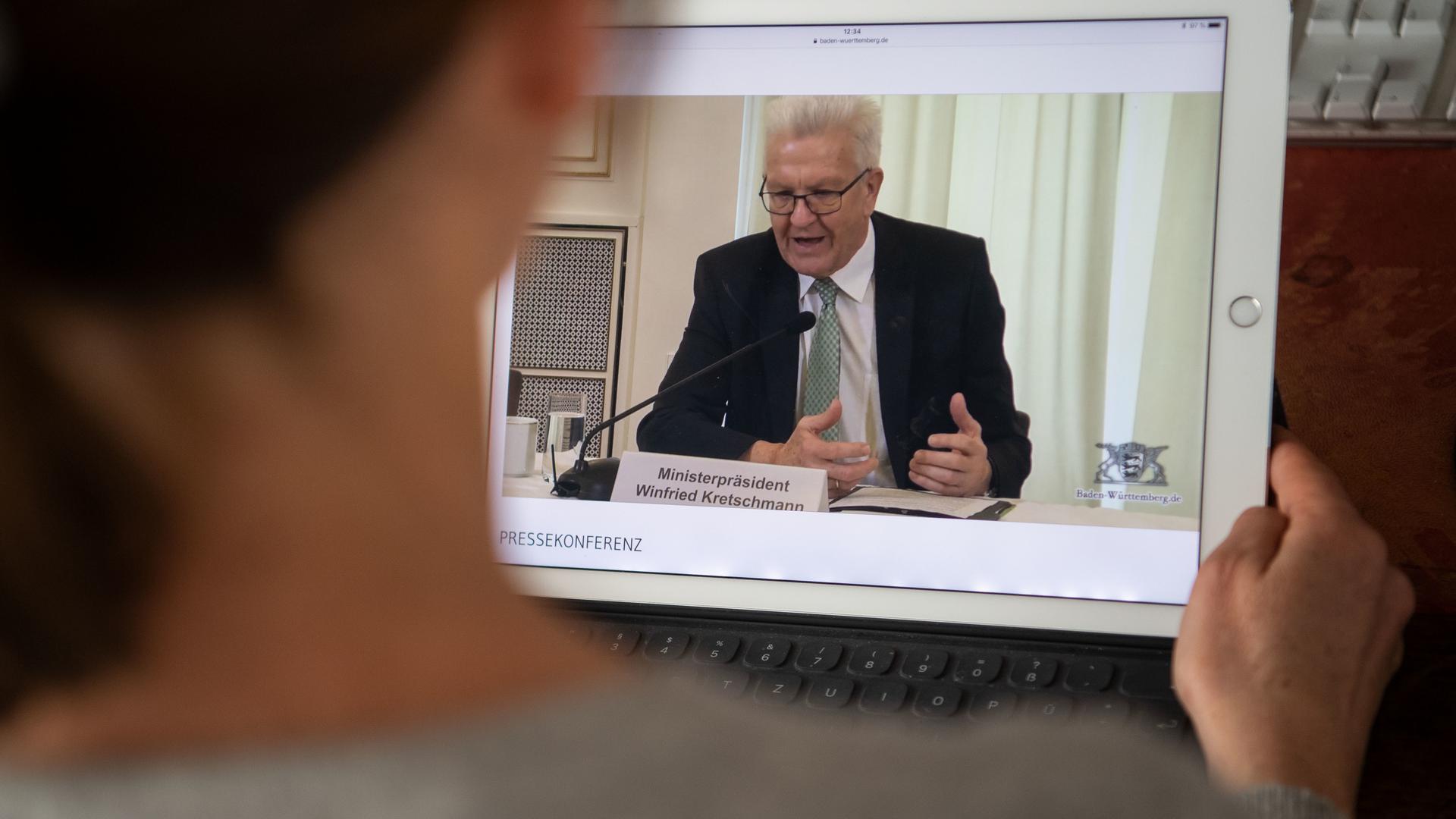 Kontaktfrei: Wie Baden-Württemberg die ersten Schritte der Öffnung aus der Corona-Isolation ausgestaltet, gab Ministerpräsident Winfried Kretschmann per live-stream übers Internet bekannt.