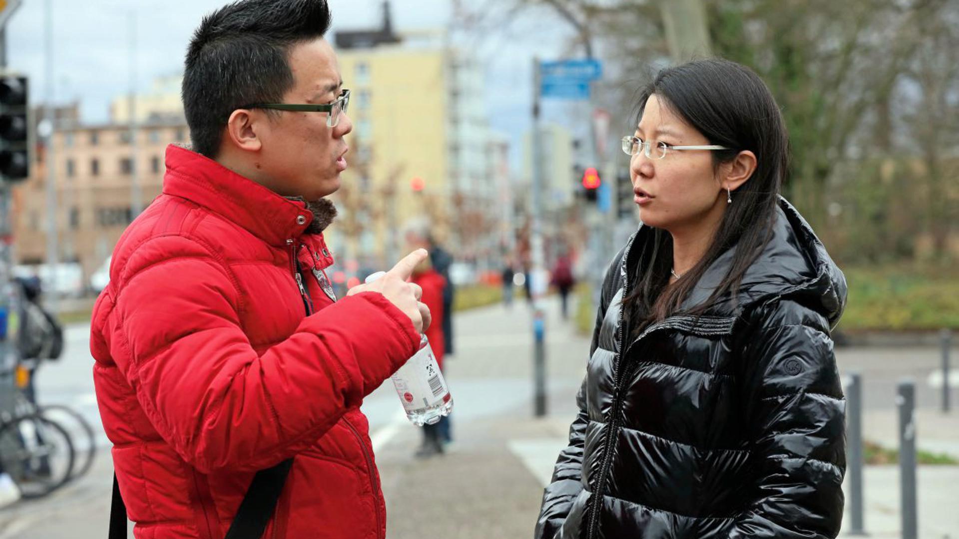 Der in Wuhan geborene Xian Gao beschäftigt sich in jeder freien Minute mit dem Geschehen rund um das Coronavirus. Auch in Gesprächen mit seiner Frau Kaidi Song geht es oft darum.