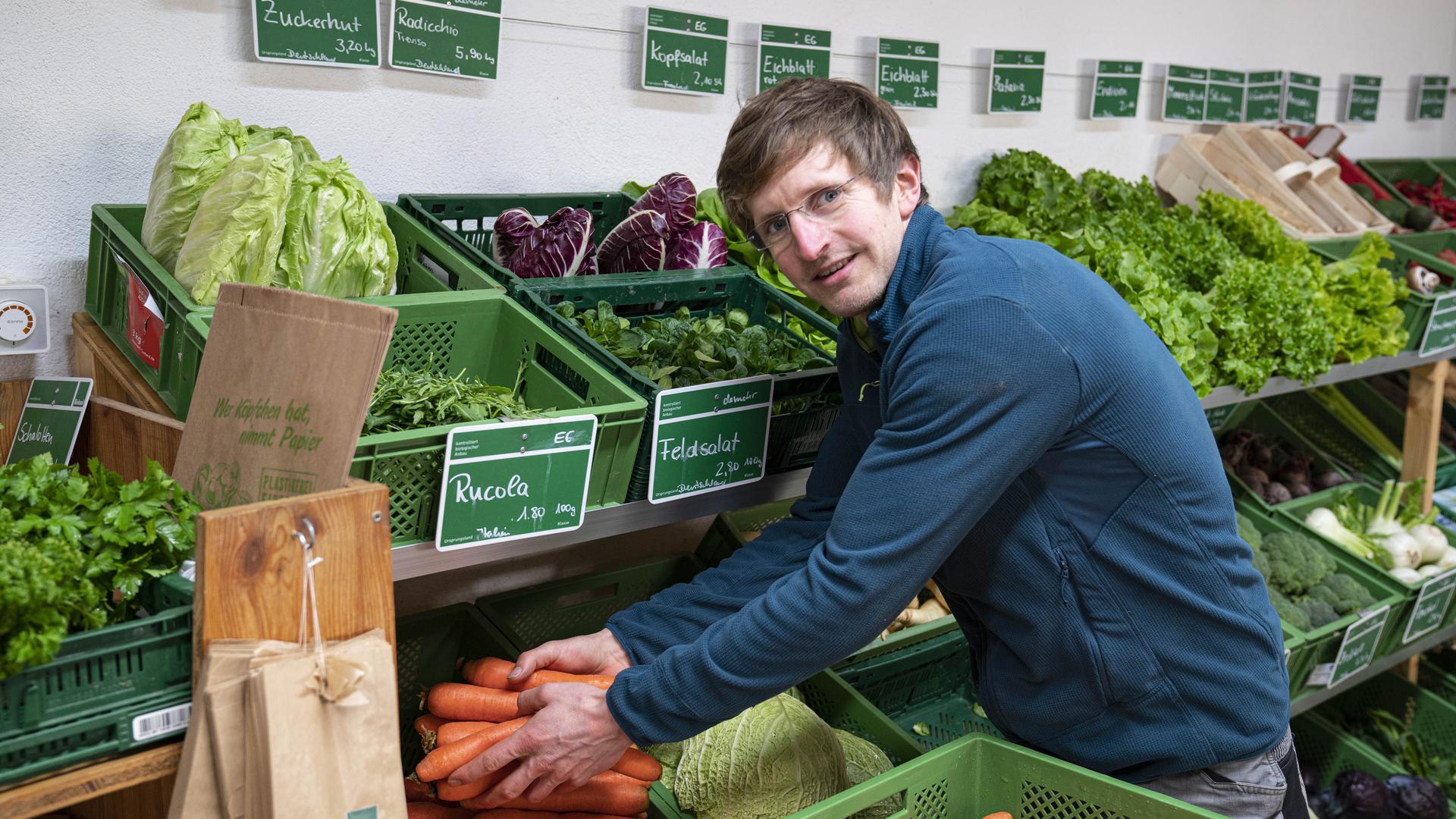 Um Obst und Gemüse dreht sich der Alltag von Florian Petrik auf dem Bioland-Hof Petrik in Pfinztal. Einen Nachfolger zu finden, fällt vielen landwirtschaftlichen Betrieben hingegen schwer.