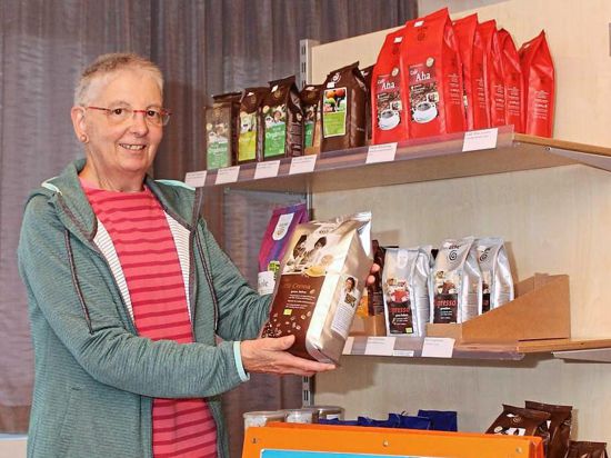 Teil der künftigen Fairtrade-Gemeinde Waldbronn ist der Eine-Welt-Laden, in dem Katharina Kronbach und Mitstreiter etwa Kaffee verkaufen.