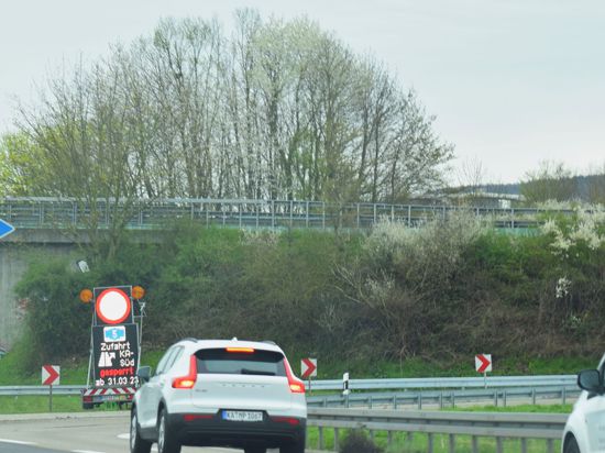Neue Sperrungen: Die A5-Auffahrt Richtung Süden (Basel) soll im Zuge der B3-Sanierung ab Freitag gesperrt werden. Die Abfahrt von der A5 aus Richtung Norden werde dagegen ab Samstag wieder geöffnet.