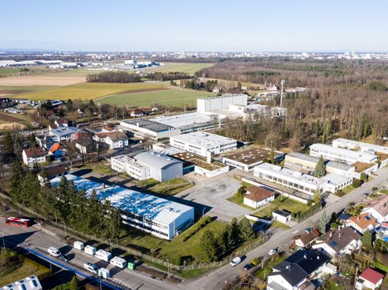 Das ehemalige Gelände der Firma Bruker in Rheinstetten aus der Luft fotografiert.