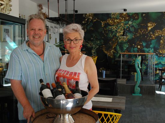Michael Hinzmann und Margarete Schenzielorz vom "Dicker Onkel", Café und Weinbar, in Etttlingen.