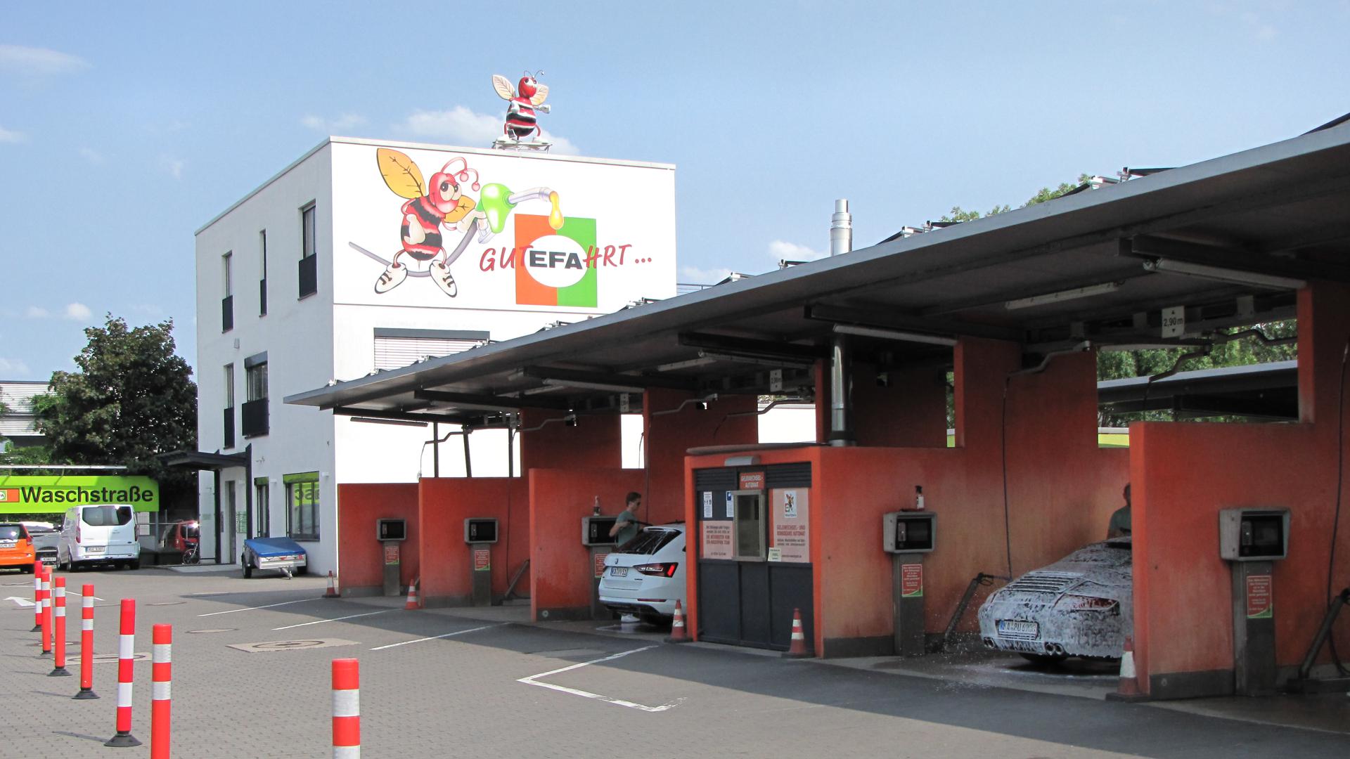 Die Frontansicht der Zentrale der EFA-Tankstellen in Ettlingen in der Hertzstraße 27.