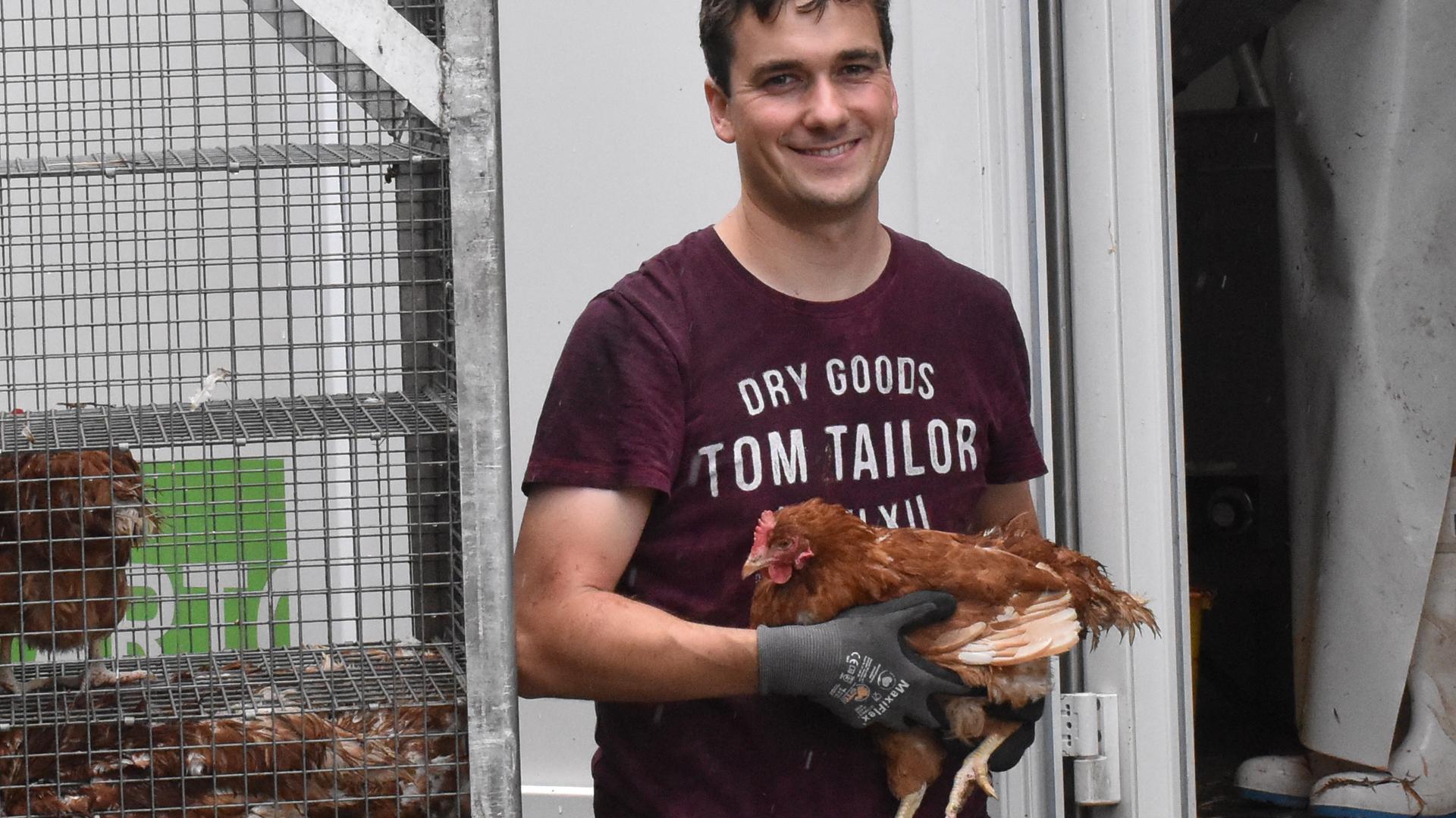 Diskussion um Tötung von Hühnern: Marius Papp hält das für ethisch vertretbar, wenn es den Tieren gut geht.