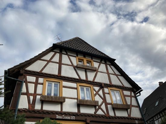 Schöne alte Häuser wie dieses findet man in Ettlingenweier auf Schritt und Tritt.
