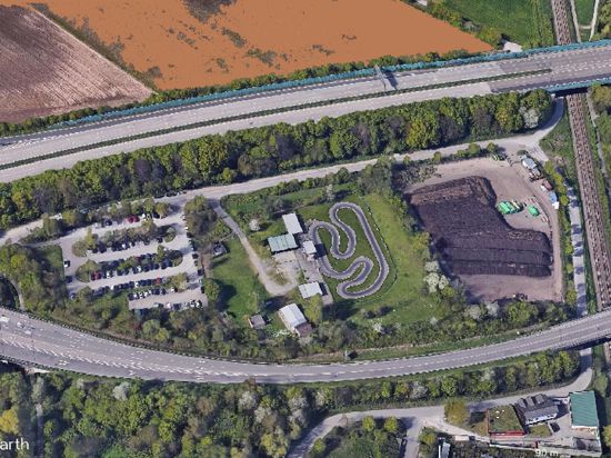 Hier könnte die Biogasanlage entstehen: Das Minidrom-Gelände des MC Ettlingen mit dem benachbarten Grüngutsammelplatz Eiswiese. 