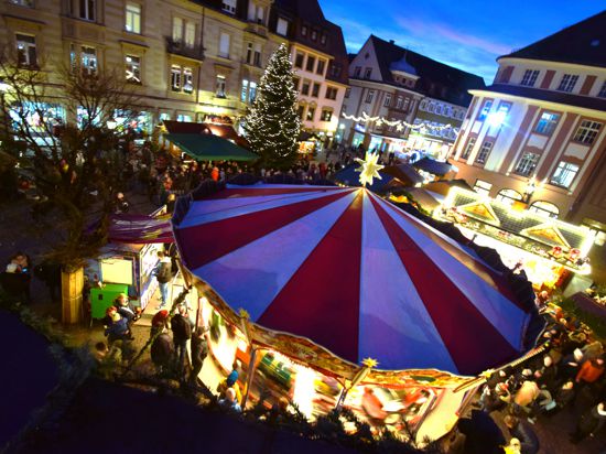 Vier Wochen, vom 30. Noevmber bis 28. Dezember, hat der Sternlesmarkt mit seinen 44 Buden weihnachtliche Stimmung in die Ettlinger Altstadt gebracht.
