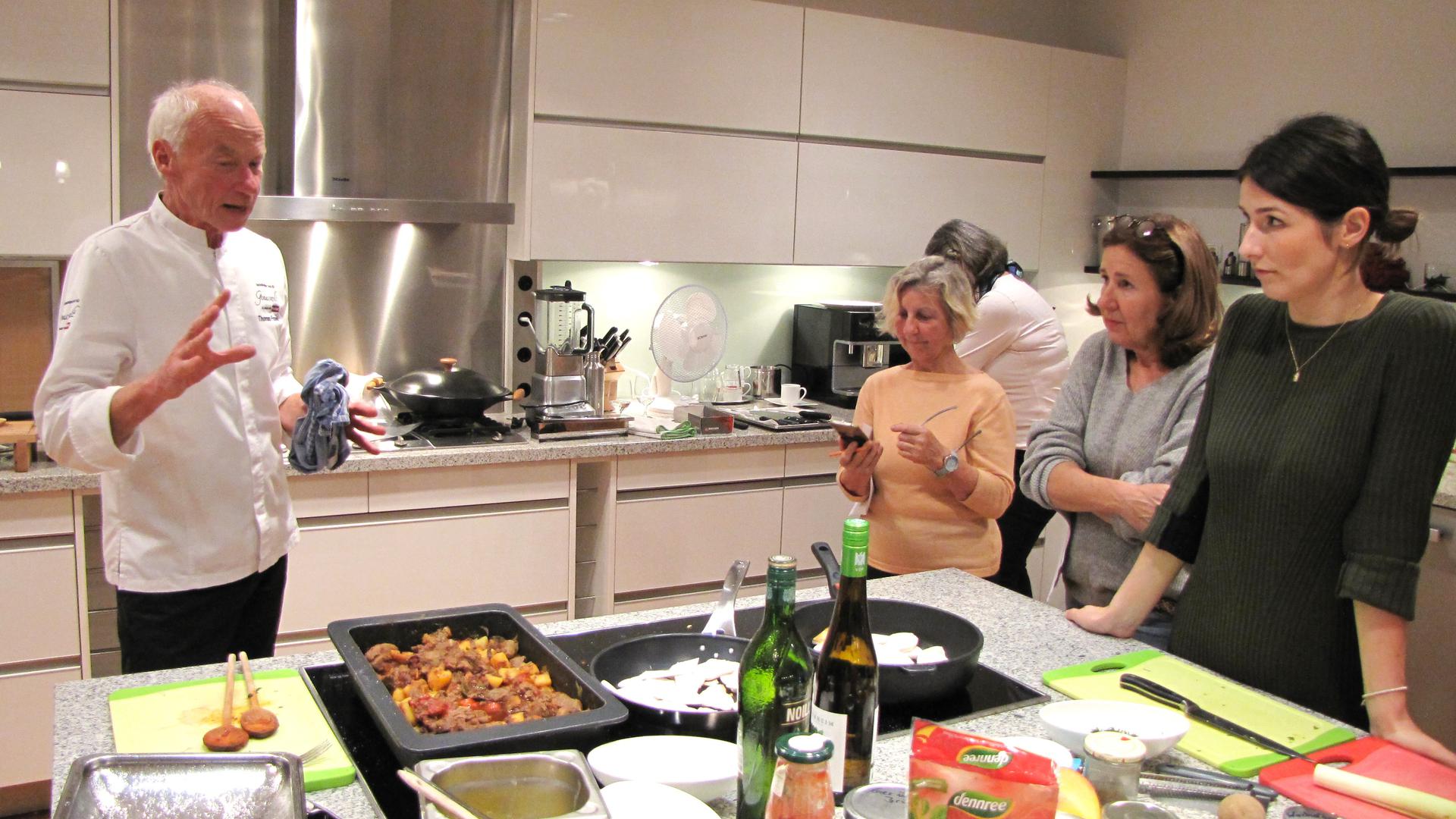 Die Teilnehmer beim Kochen mit Thomas Fruhen 