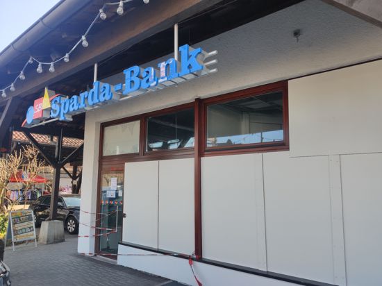 Wird nicht mehr öffnen: Die Selbstbedienungsfiliale der Sparda-Bank im Gewerbegebiet Schießhüttenäcker Karlsbad-Langensteinbach.