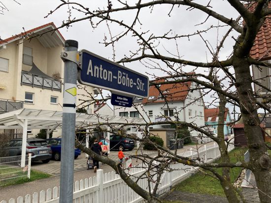 Es wird Hand angelegt: An die zu Ehren des einstigen Malscher Pfarres Anton benannte Anton-Böhe-Straße wird einen Zusatz erhalten, dass die Ehrenbürgerwürde heute so nicht mehr vergeben würde.