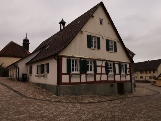 Das alte Feuerwehrhaus in Sulzbach grenzt direkt an die Ortsverwaltung an