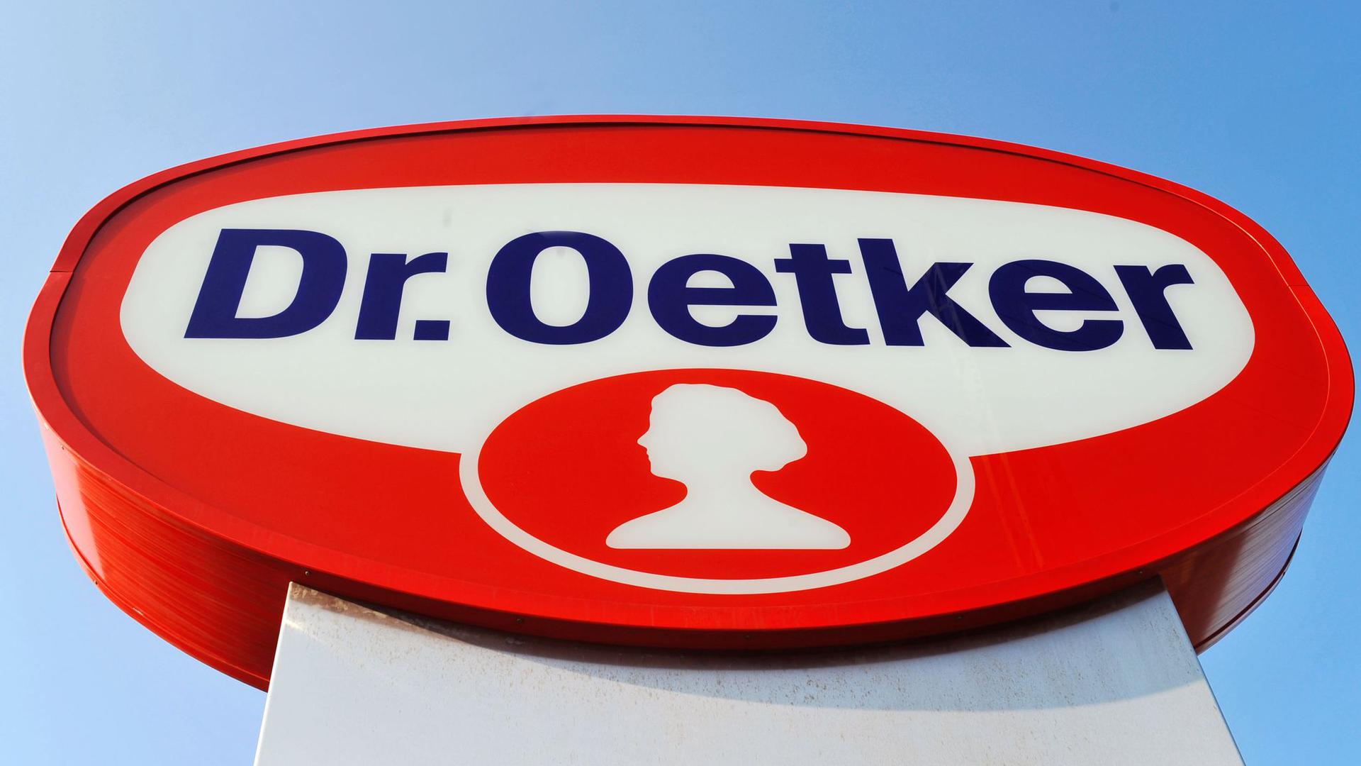Dr. Oetker's logo.