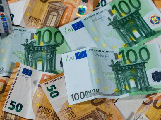Das Geld ist knapp: „Der Gesamtergebnishaushalt weist im Jahr 2023 einen Fehlbetrag von rund 3,2 Millionen Euro auf“, zitierte Kämmerer Philippe Thomann die Einschätzung der Aufsichtsbehörde. 