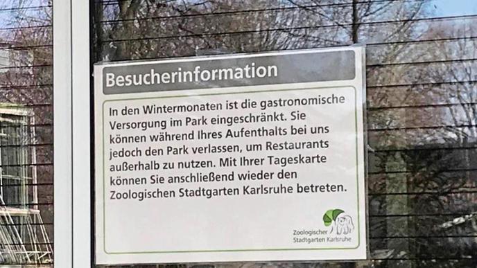 Schild: Besucher können Zoo verlassen