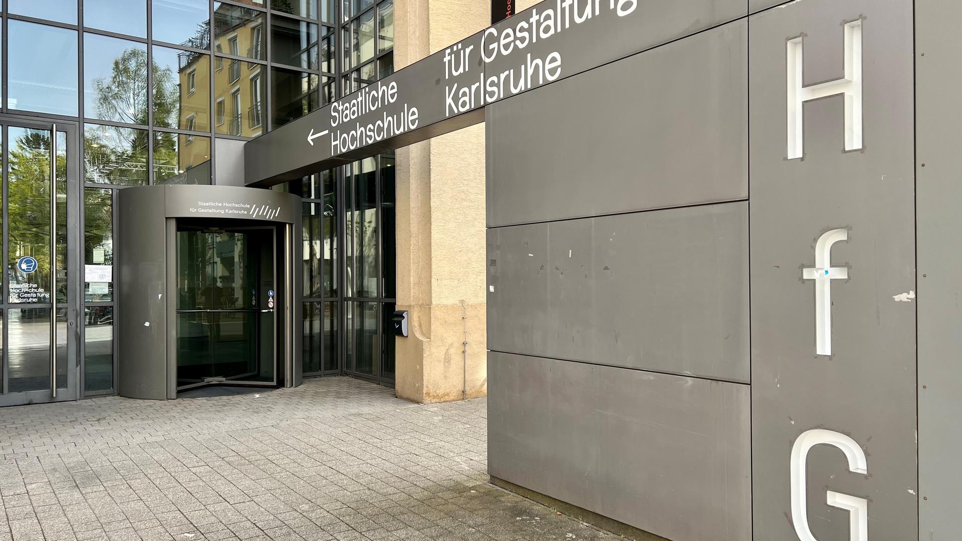 Erneute Trennung vom umstrittenen Rektor: An der HfG Karlsruhe wurde der 2019 berufene Hochschulleiter Jan Boelen nun zum zweiten Mal abgewählt.