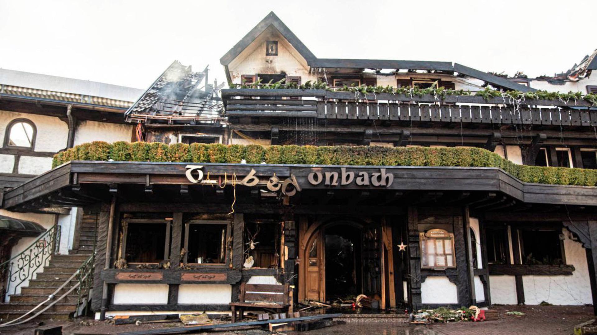 Ausgebrannt ist das renommierte Drei-Sterne-Restaurant „Schwarzwaldstube“ im Baiersbronner Hotel Traube Tonbach. Es gab keine Verletzten, nach ersten Schätzungen liegt der Schaden im Millionenbereich.