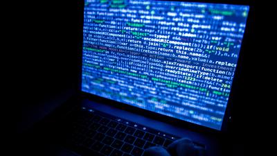 Weichenstellung: Die Landesregierung will oddenbar in Karlsruhe ein Cybercrime-Zentrum etablieren. Die Reaktionen auf die Nachricht sind positiv.
