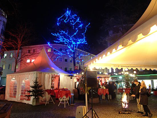 Blauer Baum Wehnachten 2004 Ludwigsplatz