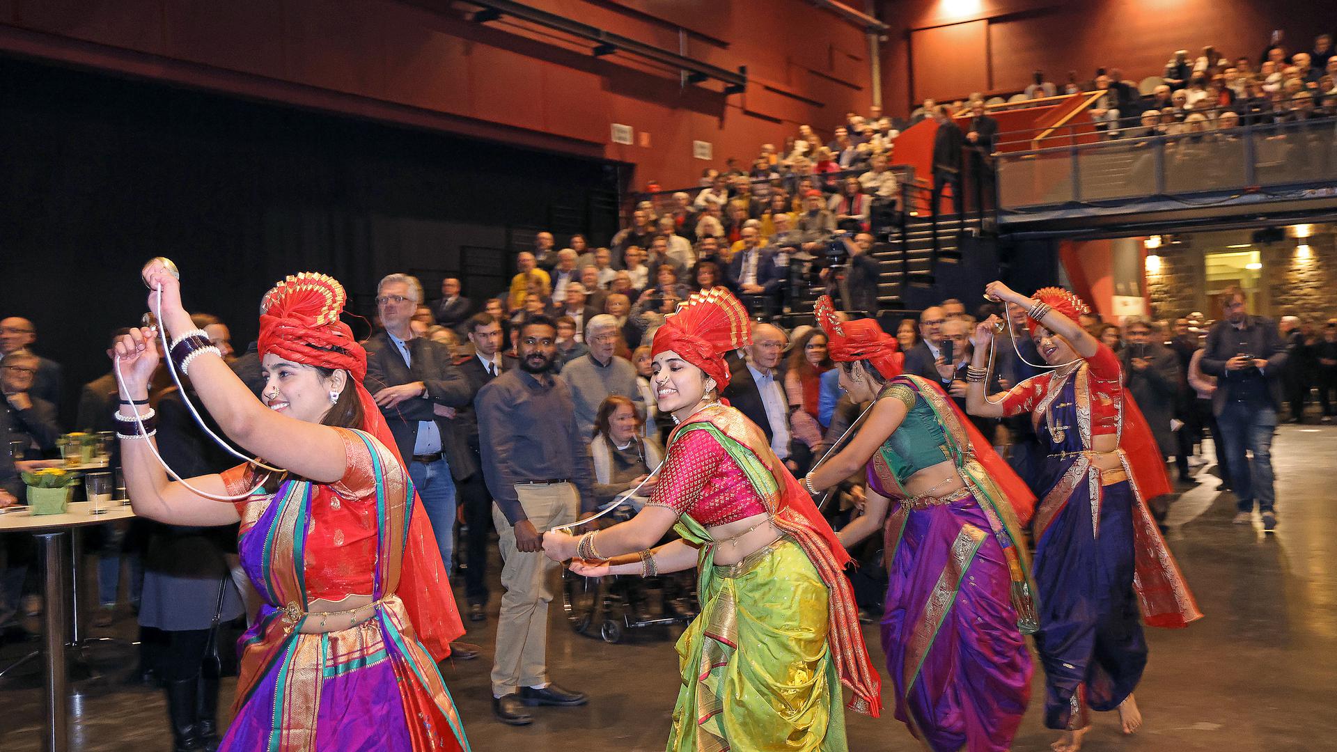 Indische Tanzgruppe beim Jahresempfang der Stadt Karlsruhe 