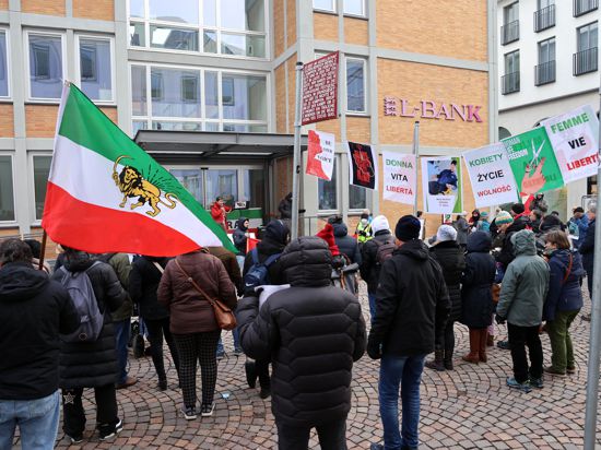 Iran-Kundgebung am Platz der Grundrechte.