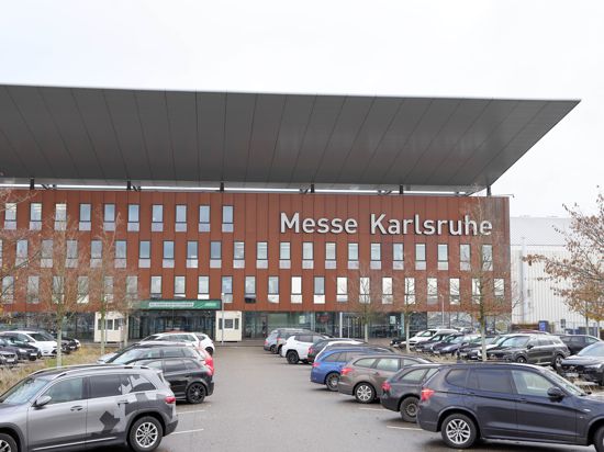 Rund 1.000 Delegierte werden beim Bundesparteitag in der Messe Karlsruhe erwartet. Die Grünen kehren nach ihrer Gründung 1980 erstmals wieder für einen Bundesparteitag nach Karlsruhe zurück.
