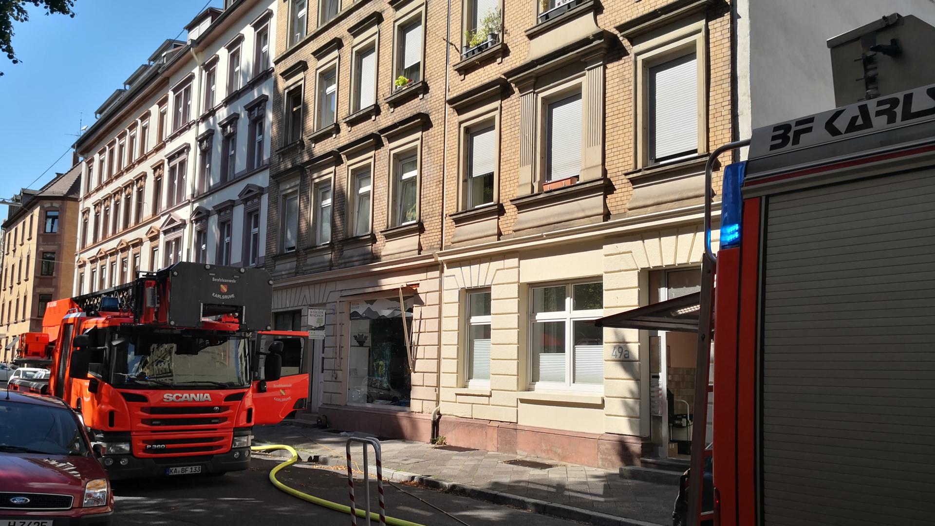 Die Feuerwehr war am Donnerstag in der Karlsruher Augartenstraße im Einsatz.
