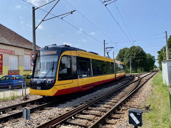 Weichenstellung in Neureut: Hier könnte es künftig direkt über Knielingen und Mühlburg zum Hauptbahnhof gehen.
