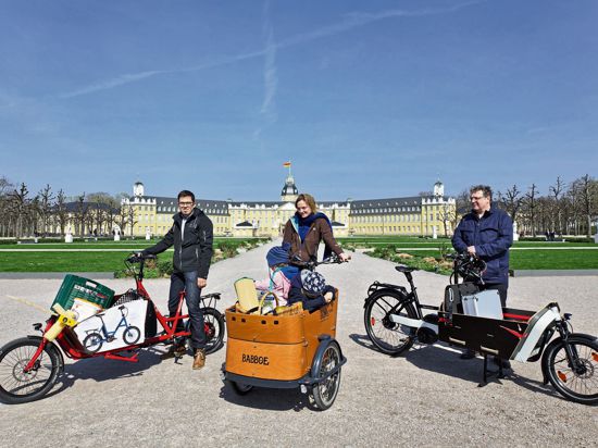 Manuel Quinting, Sarah Meyer-Soylu und Christian Büttner von der Lastenrad-Initiative testeten schon 2017 verschiedene Lastenrad-Modelle in Karlsruhe.