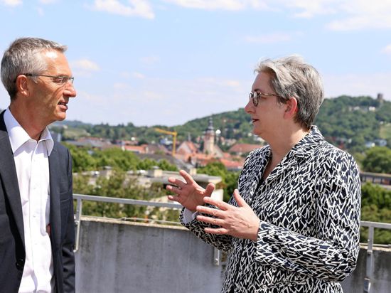 Sozialbürgermeister Martin Lenz mit Bundesbauministerin Klara Geywitz in Durlach