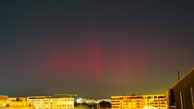 Die Polarlichter waren in der Nacht auf Montag auch in Karlsruhe zu sehen, hier eine Aufnahme aus dem City-Park.