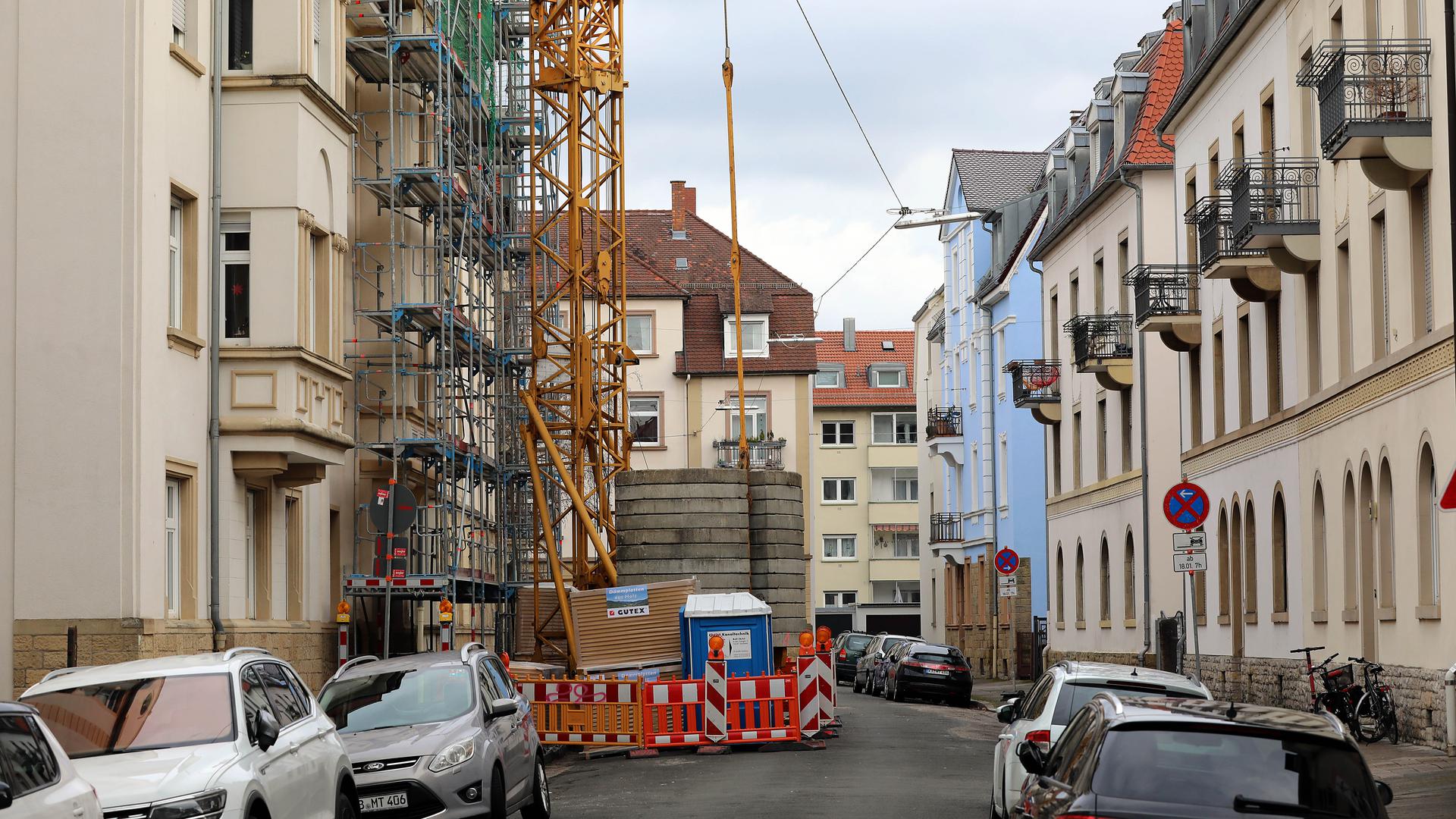 Baustelle an einem Gebäude in der Draisstraße.