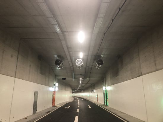 Die von außen geschützten Lüfterturbinen im Karoline-Luise-Tunnel. 