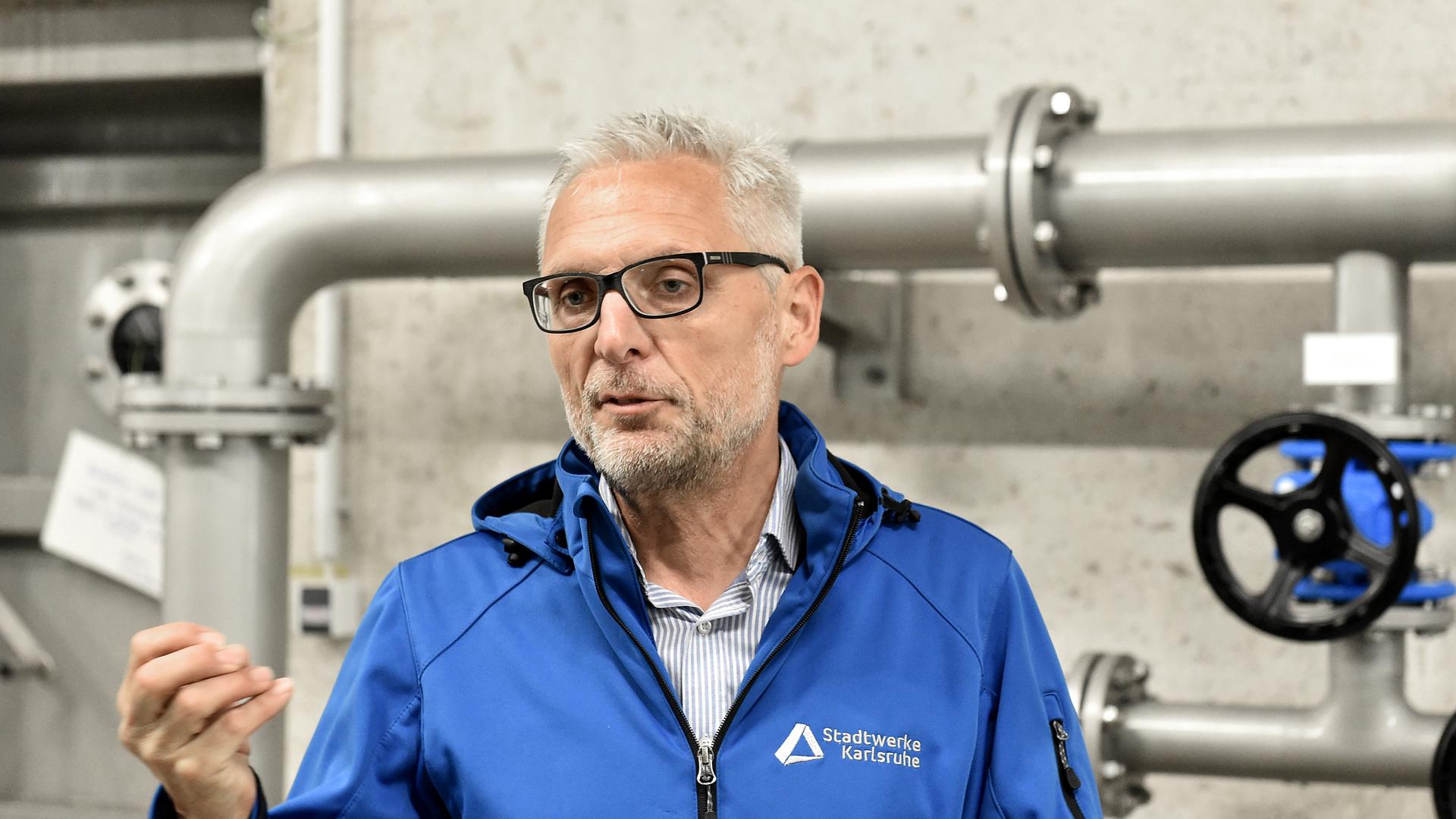 Matthias Maier, Leiter der Trinkwassergewinnung bei den Stadtwerken, glaubt nicht, dass Karlsruhe in einigen Jahrzehnten mit Wasserknappheit zu kämpfen hat.