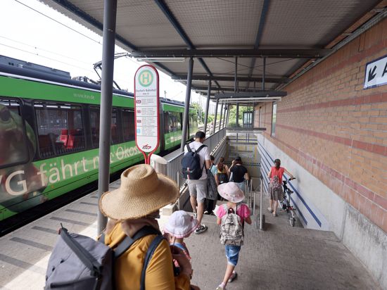 17.06.2022 Bahnhof Durlach / Gleis 12 / Treppenabgang