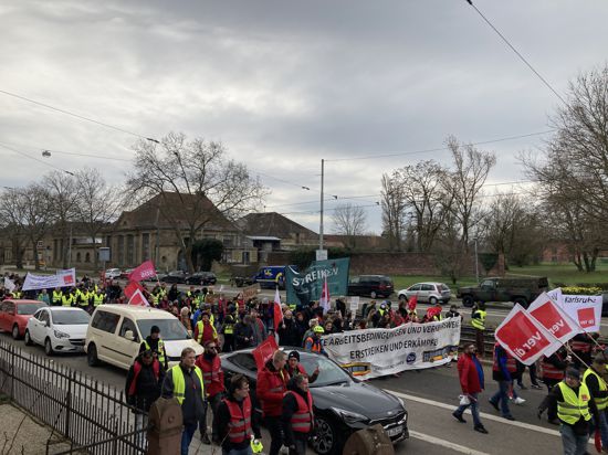 Demo Verdi ÖPNV Streik Karlsruhe