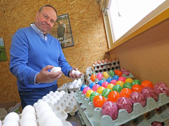 8.03.2021  Der Landwirt Matthias Götz hat sich mit seiner Marke „Frischei Grötzingen“ auf die Lieferung von Eiern spezialisiert.