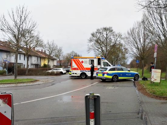 Polizei und Rettungskräfte waren in Hagsfeld wegen eines Messerangriffs im Einsatz.
