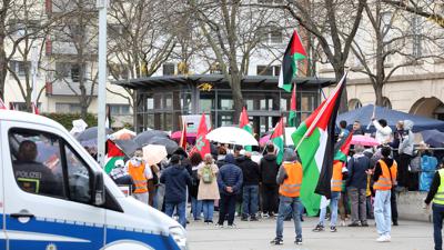 Kundgebung Pro Palästina auf dem Stephanplatz.