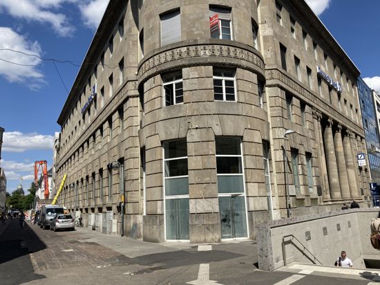 Blick auf den ehemaligen H&M in der Karlsruher Kaiserstraße